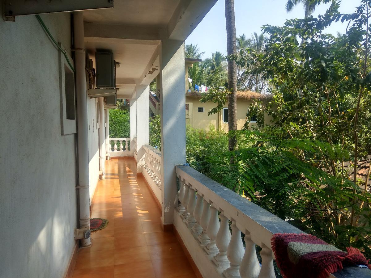 Red Lion Hotel Calangute Esterno foto