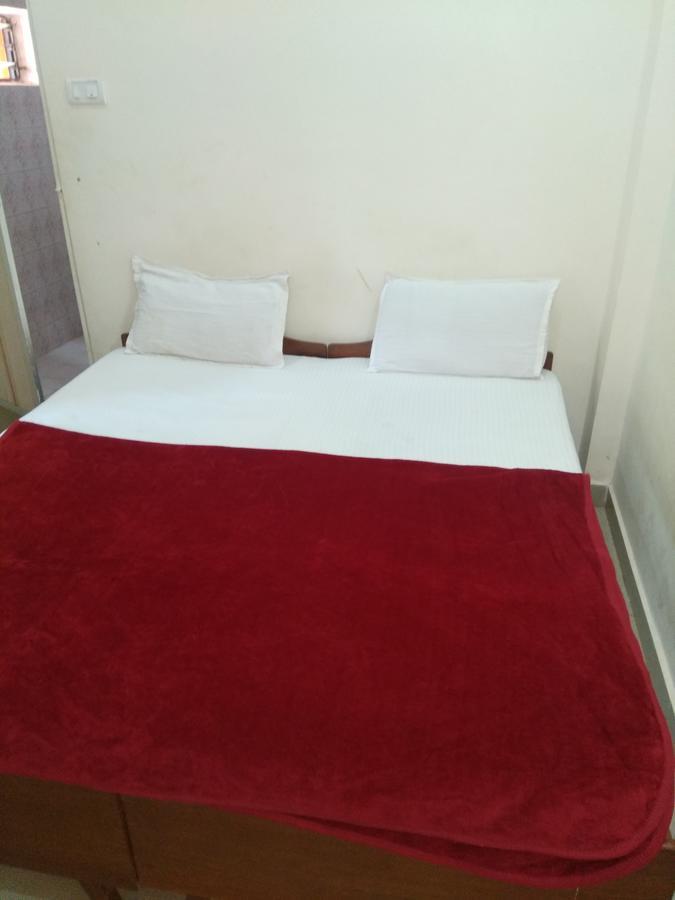 Red Lion Hotel Calangute Esterno foto