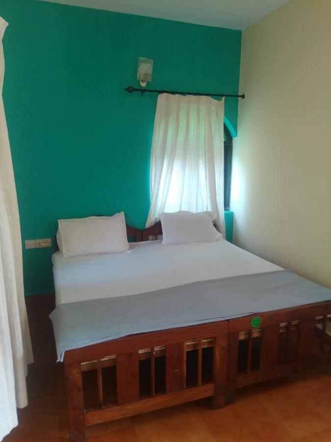 Red Lion Hotel Calangute Esterno foto
